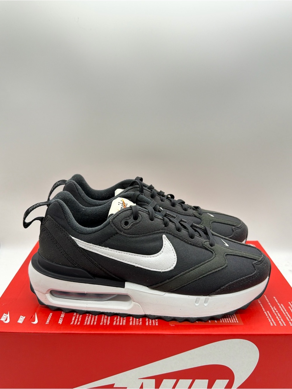 Nike Air Max Dawn Black Summit White DC4068-001 Womenโs Size 6.5